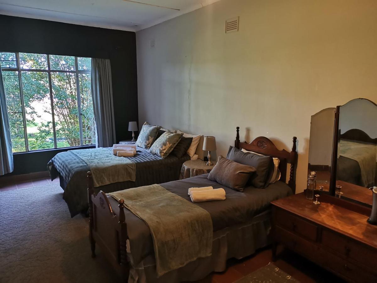 Drakensberg Bush Lodge And Backpackers Уинтертон Экстерьер фото