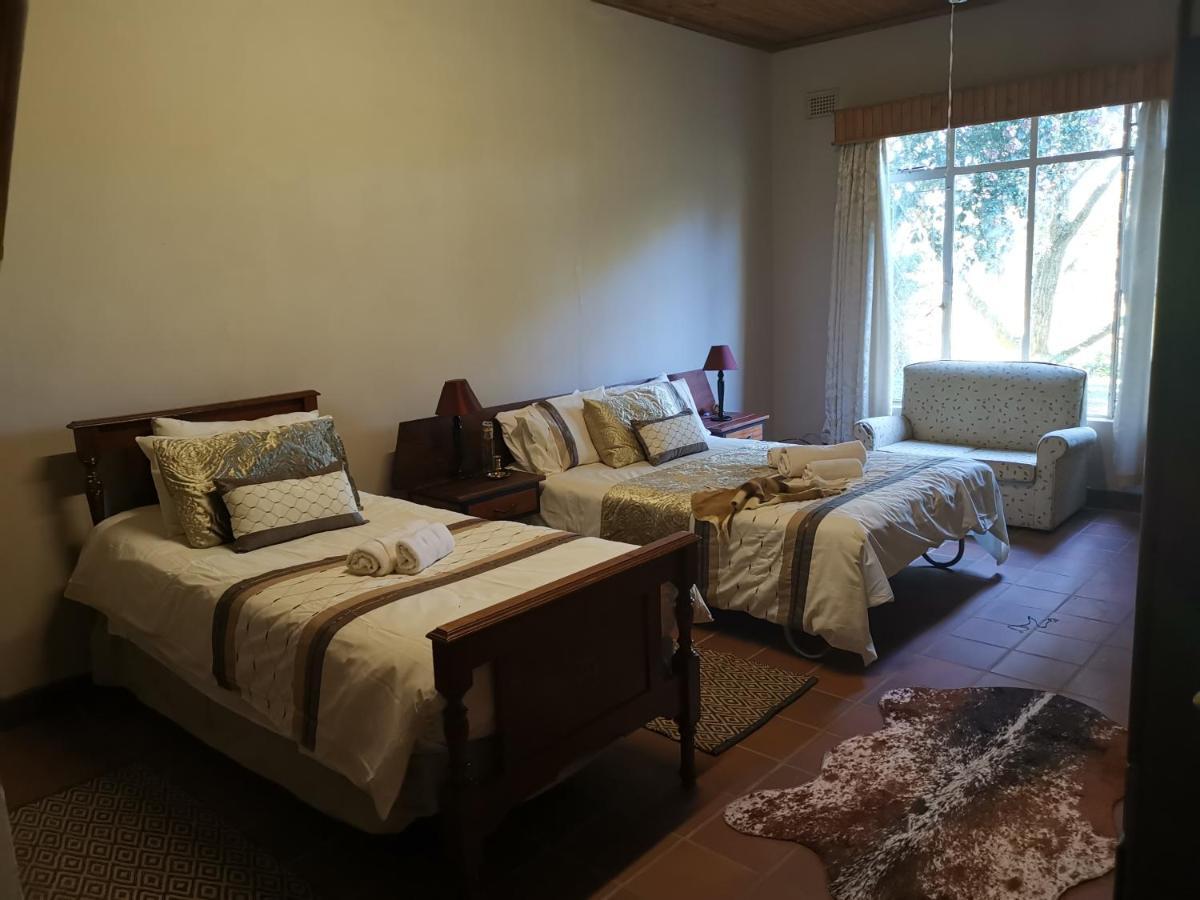 Drakensberg Bush Lodge And Backpackers Уинтертон Экстерьер фото