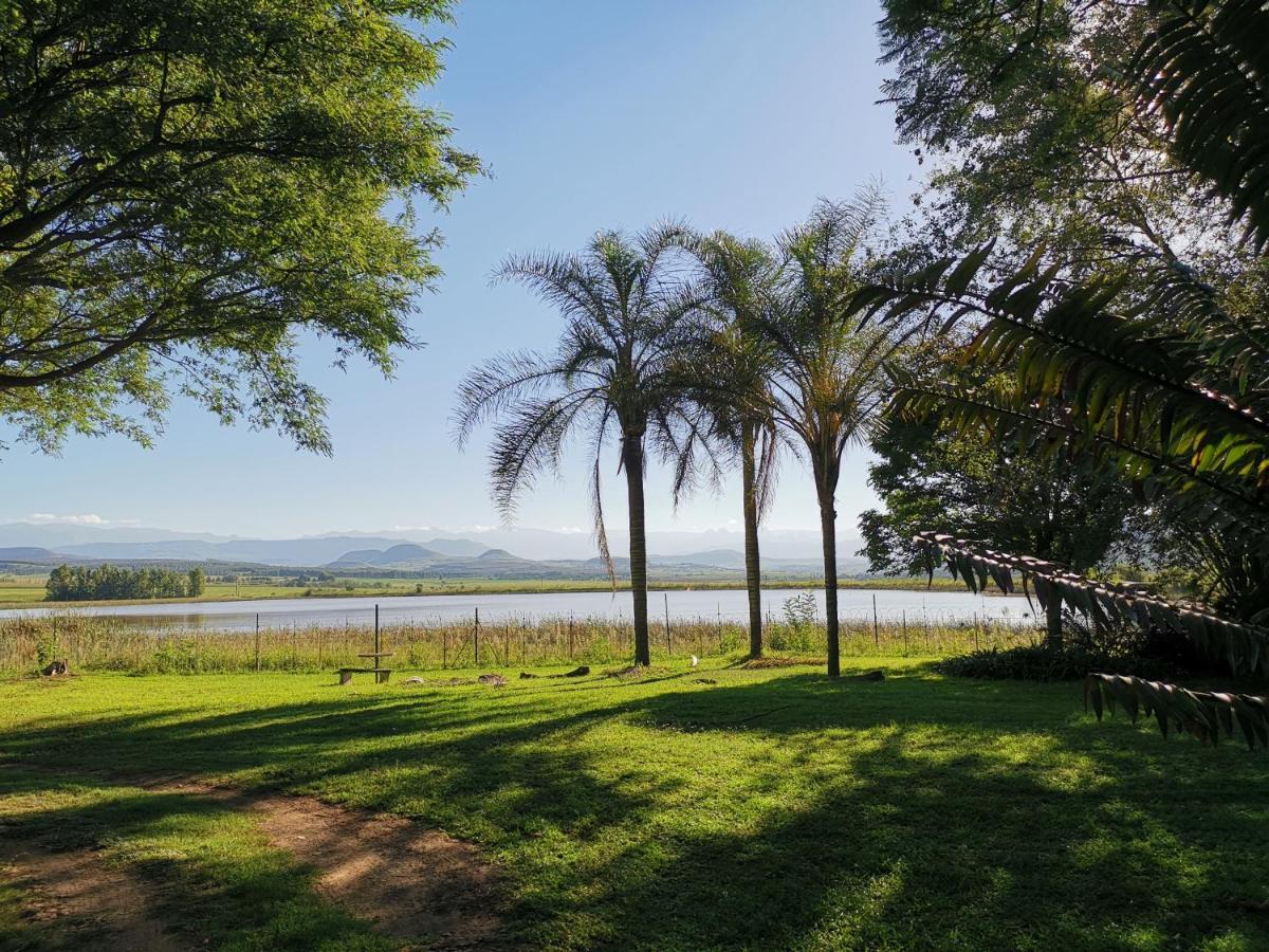 Drakensberg Bush Lodge And Backpackers Уинтертон Экстерьер фото